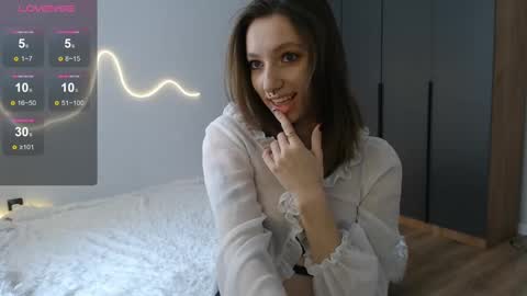  Hello im Eva  online show from 02/17/25, 09:13