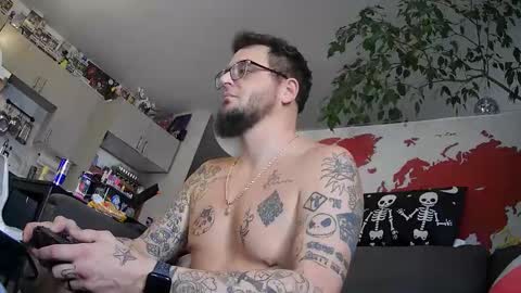 Snapshot of dreamlight69 chatting on 11/19/25, 02:39 Dreamlight online show from 11/19/25, 02:39