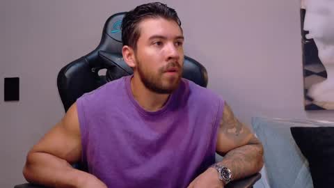 cris online show from 04/19/26, 10:23