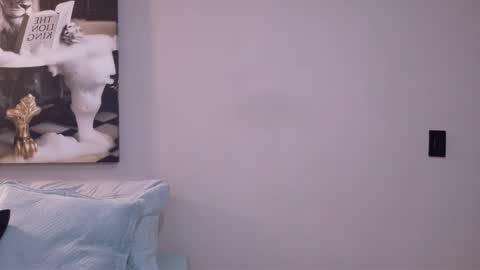 Snapshot of dreammr1 chatting on 05/22/26, 02:55 cris online show from 05/22/26, 02:55