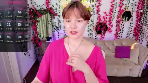 Luna online show from 12/02/25, 09:21