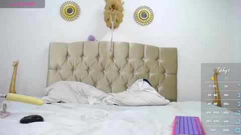 Sophia online show from 03/09/25, 08:21