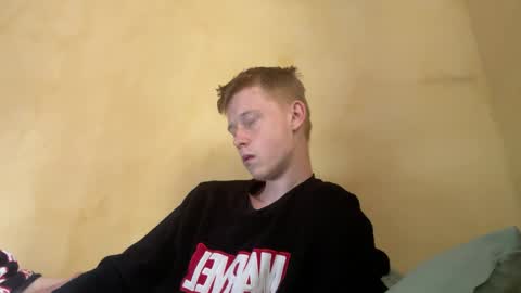 dreamy_devi1 online show from 04/05/26, 01:08