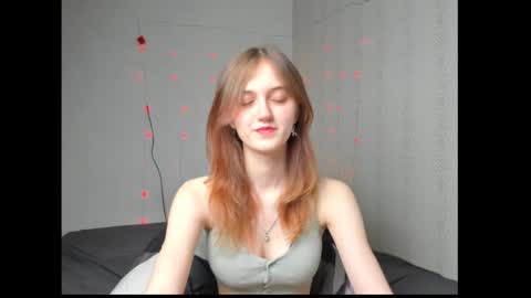 dreamy_pollyyy online show from 03/11/26, 12:44