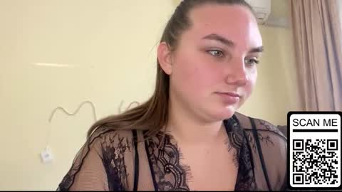 Mila online show from 09/21/25, 02:19