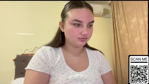 Mila online show from 11/21/25, 10:36