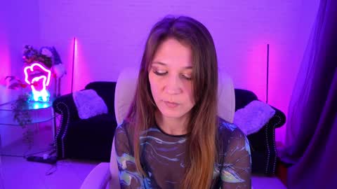 Snapshot of dreamylinaaa chatting on 01/10/25, 01:31 Lina online show from 01/10/25, 01:31