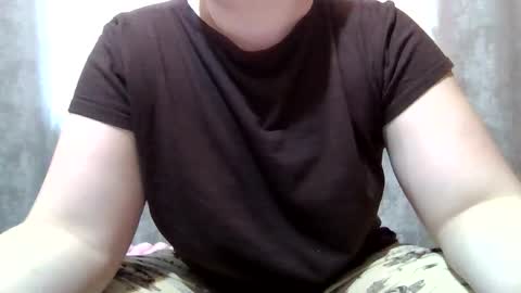 Snapshot of dreamylunax chatting on 02/21/26, 08:04 DreamyLunax online show from 02/21/26, 08:04