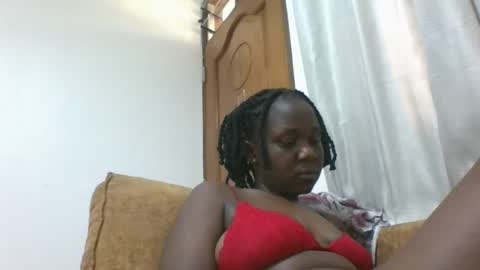 Snapshot of dreamylyne chatting on 09/30/25, 12:43 MERCY online show from 09/30/25, 12:43