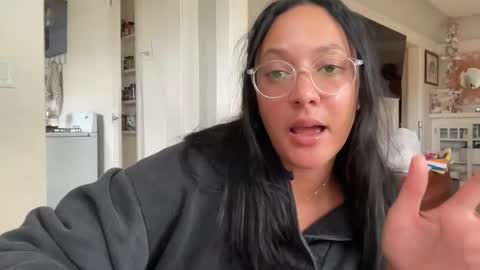 RIRI OR DREAMY online show from 01/06/26, 10:01