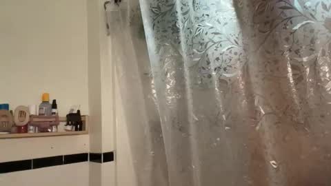 RIRI OR DREAMY online show from 03/22/26, 06:33