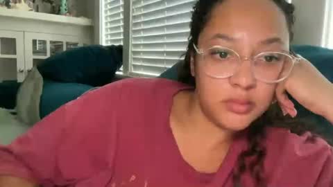 RIRI OR DREAMY online show from 06/23/26, 11:58