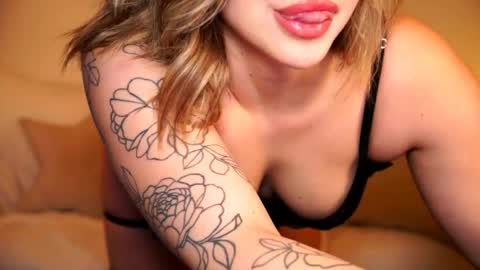 MISS B online show from 04/16/26, 03:13