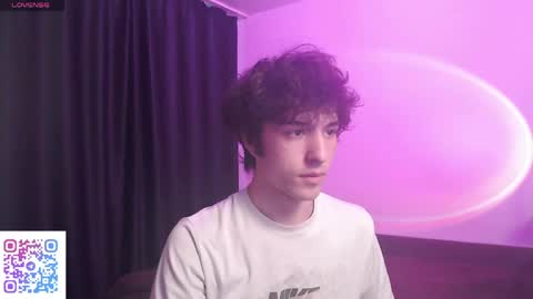Air online show from 05/25/26, 02:06