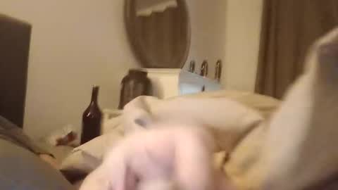 drew1982276635 online show from 12/22/25, 12:51