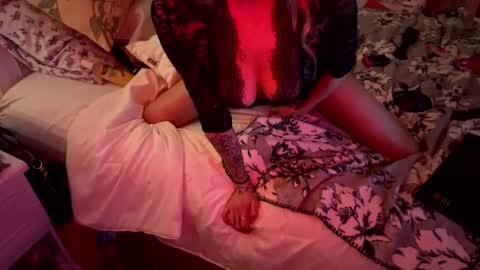 Snapshot of dripping_like_jane chatting on 02/09/25, 12:08 Bluejay0713 online show from 02/09/25, 12:08