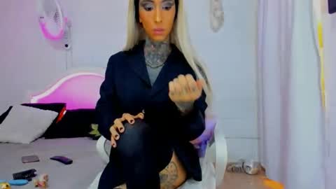 drippyorlove online show from 11/14/25, 01:43