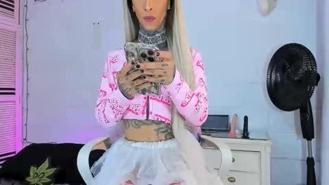 drippyorlove online show from 04/22/26, 07:48