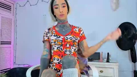 drippyorlove online show from 04/23/26, 01:35