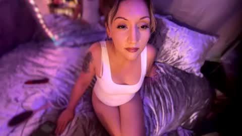 Snapshot of drippypetalo chatting on 01/17/26, 11:30 drippypetalo online show from 01/17/26, 11:30