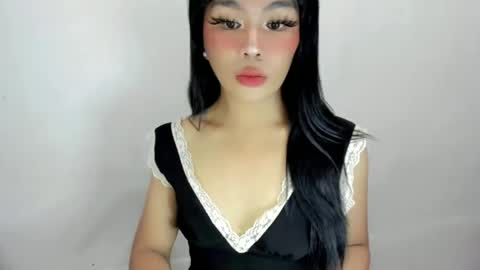 Snapshot of dripqueenxoxo chatting on 10/11/25, 09:08 miss. Erika online show from 10/11/25, 09:08