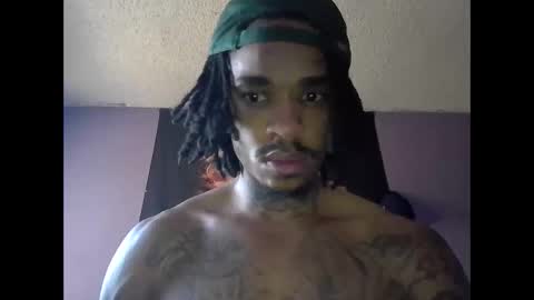 Snapshot of dripthehit chatting on 12/18/24, 09:29 dripthehit online show from 12/18/24, 09:29