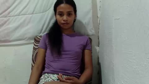 Snapshot of drk_rose chatting on 12/15/25, 02:21 Angel online show from 12/15/25, 02:21