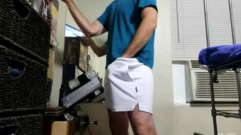 Hello Hope you enjoy what you see. I love attention in dirty talk and tips thickcock  edging precum dirtyTalk C2C online show from 06/18/26, 09:09