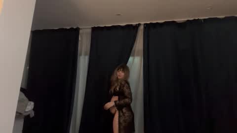 Snapshot of drmommygee chatting on 12/16/25, 09:31 DrMommyGee online show from 12/16/25, 09:31