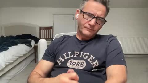 Nick online show from 10/19/25, 01:34