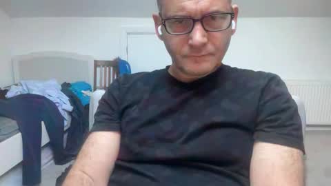 Nick online show from 12/03/25, 09:29