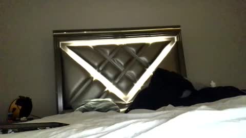 2xTheTrouble online show from 11/10/25, 10:42