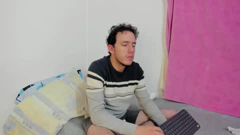 Snapshot of drod6621 chatting on 11/16/25, 09:26 CamiSanti online show from 11/16/25, 09:26