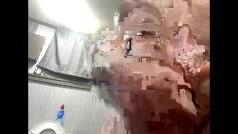 Snapshot of droppingloads82 chatting on 02/13/25, 05:16 droppingloads82 online show from 02/13/25, 05:16