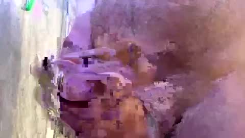 Snapshot of droppingloads82 chatting on 03/09/25, 05:44 droppingloads82 online show from 03/09/25, 05:44