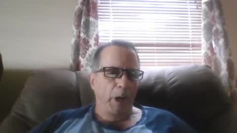 Snapshot of drthick1224 chatting on 10/08/25, 06:05 drthick1224 online show from 10/08/25, 06:05