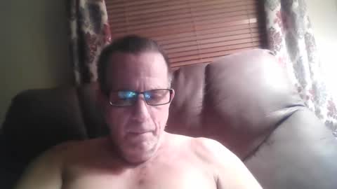 Snapshot of drthick1224 chatting on 10/10/25, 09:19 drthick1224 online show from 10/10/25, 09:19