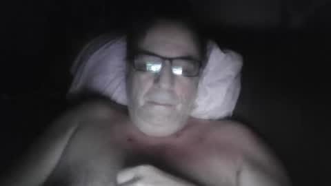 Snapshot of drthick1224 chatting on 10/19/25, 12:33 drthick1224 online show from 10/19/25, 12:33