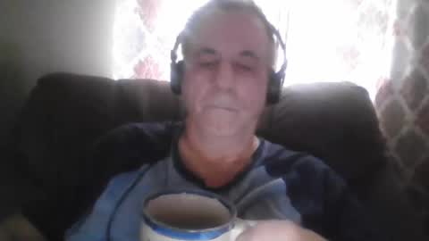 Snapshot of drthick1224 chatting on 10/19/25, 02:29 drthick1224 online show from 10/19/25, 02:29