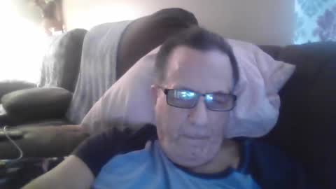 Snapshot of drthick1224 chatting on 10/20/25, 08:31 drthick1224 online show from 10/20/25, 08:31