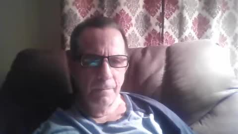 Snapshot of drthick1224 chatting on 10/22/25, 10:26 drthick1224 online show from 10/22/25, 10:26
