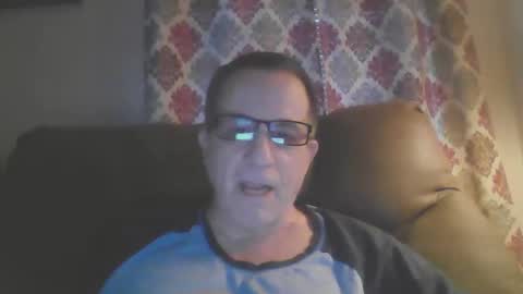 Snapshot of drthick1224 chatting on 11/21/25, 09:02 drthick1224 online show from 11/21/25, 09:02