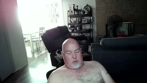 Snapshot of drthomaswayne chatting on 10/06/25, 08:06 drthomaswayne online show from 10/06/25, 08:06