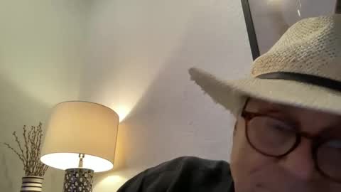 Snapshot of drtony4u222 chatting on 02/08/25, 02:47 DrTony4u222100 online show from 02/08/25, 02:47