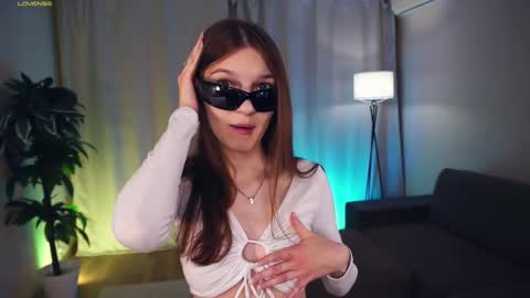 Polly day and Amelia night online show from 03/12/25, 06:18