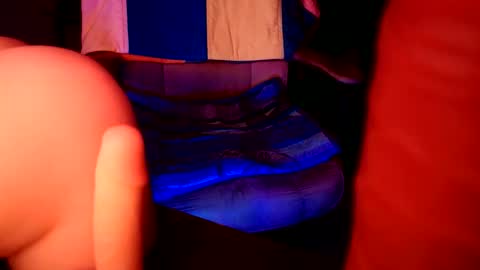 Dr WhoIsIt online show from 12/23/25, 07:50