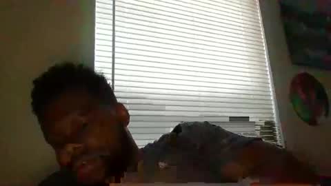 Snapshot of dsmoov_ chatting on 09/18/25, 12:29 SmoovFanz online show from 09/18/25, 12:29