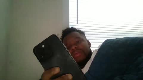 Snapshot of dsmoov_ chatting on 09/20/25, 02:40 SmoovFanz online show from 09/20/25, 02:40