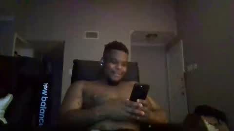 Snapshot of dsmoov_ chatting on 11/21/25, 06:12 SmoovFanz online show from 11/21/25, 06:12