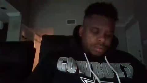 Snapshot of dsmoov_ chatting on 12/04/25, 05:43 SmoovFanz online show from 12/04/25, 05:43